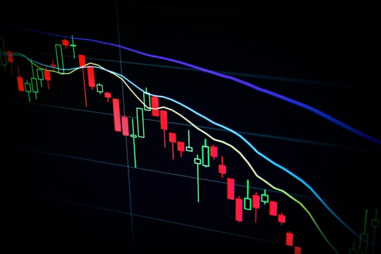 Cómo se determina el precio de un bien o servicio